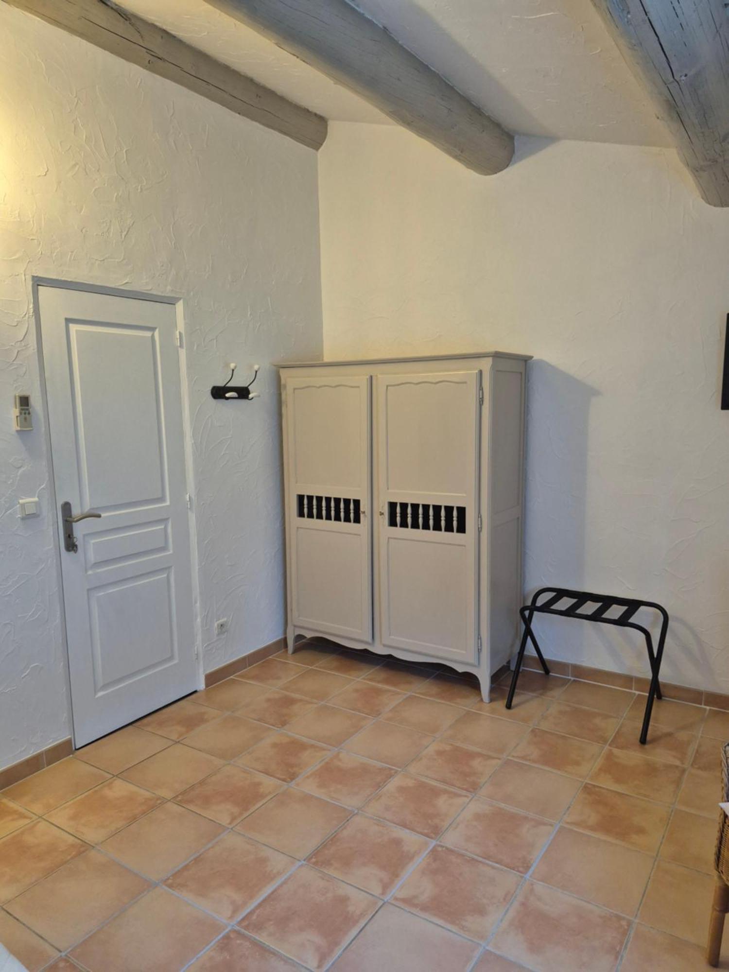 Mas Clement - Chambre Et Table D'Hotes L'Isle-sur-la-Sorgue Bagian luar foto